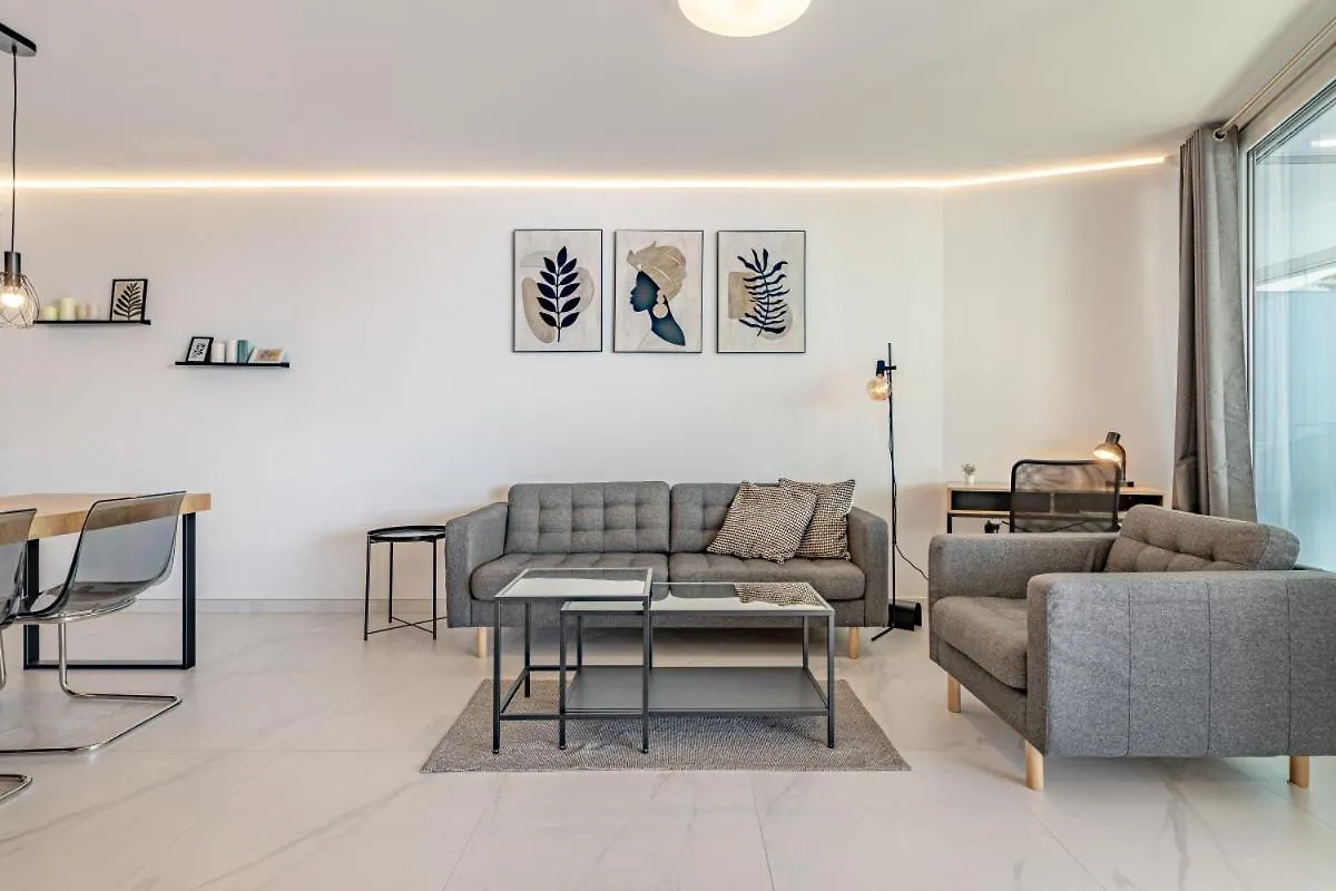 Seaview Splendor 2-Br Luxury, Huge Terrace Apartment Fuengirola Spain