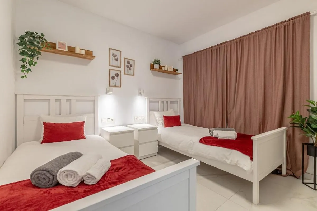 Seaview Splendor 2-Br Luxury, Huge Terrace Apartment Fuengirola 0*,
