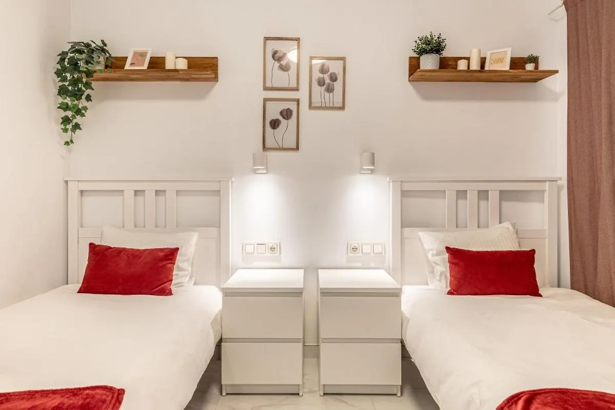 Seaview Splendor 2-Br Luxury, Huge Terrace Apartment Fuengirola
