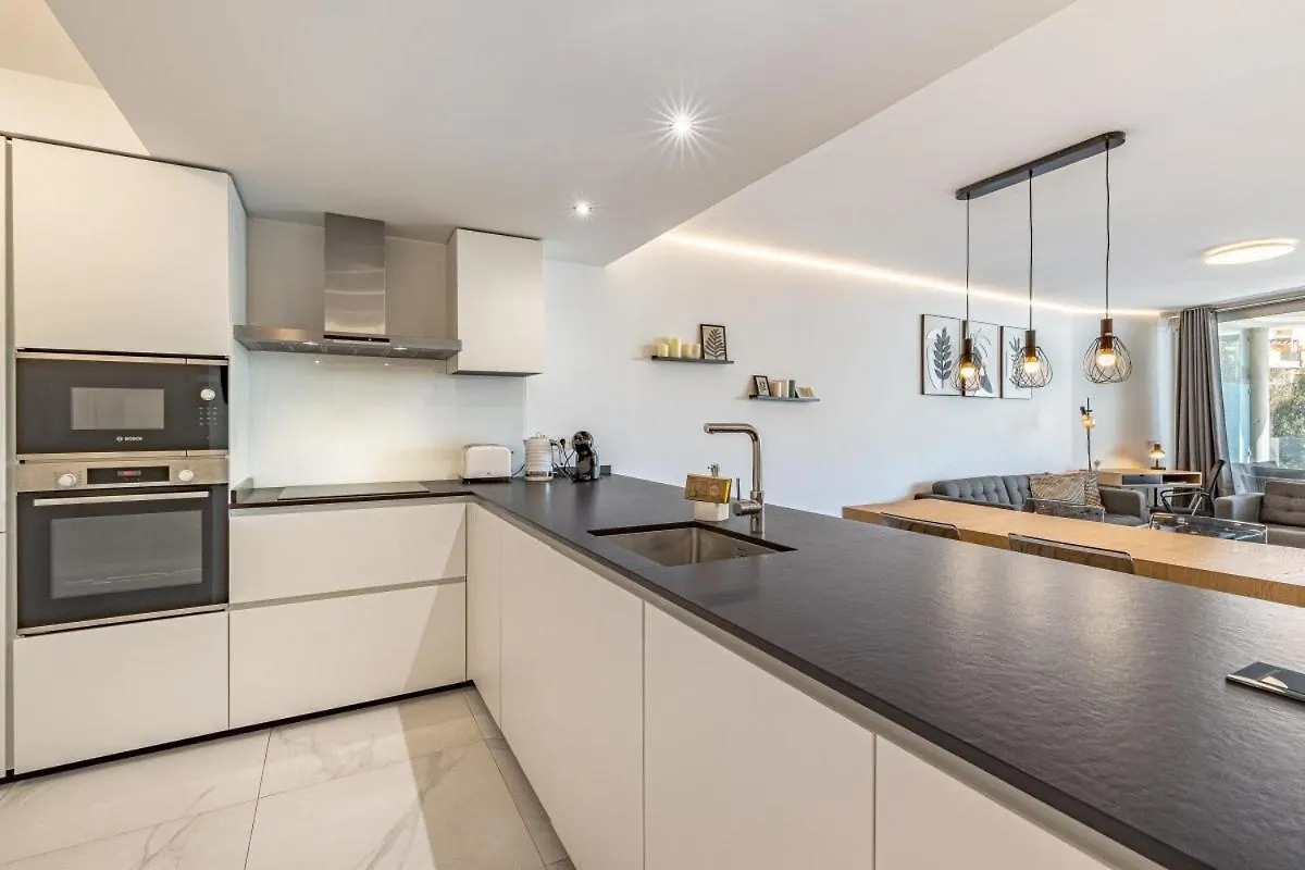 Seaview Splendor 2-Br Luxury, Huge Terrace Apartment Fuengirola Spain