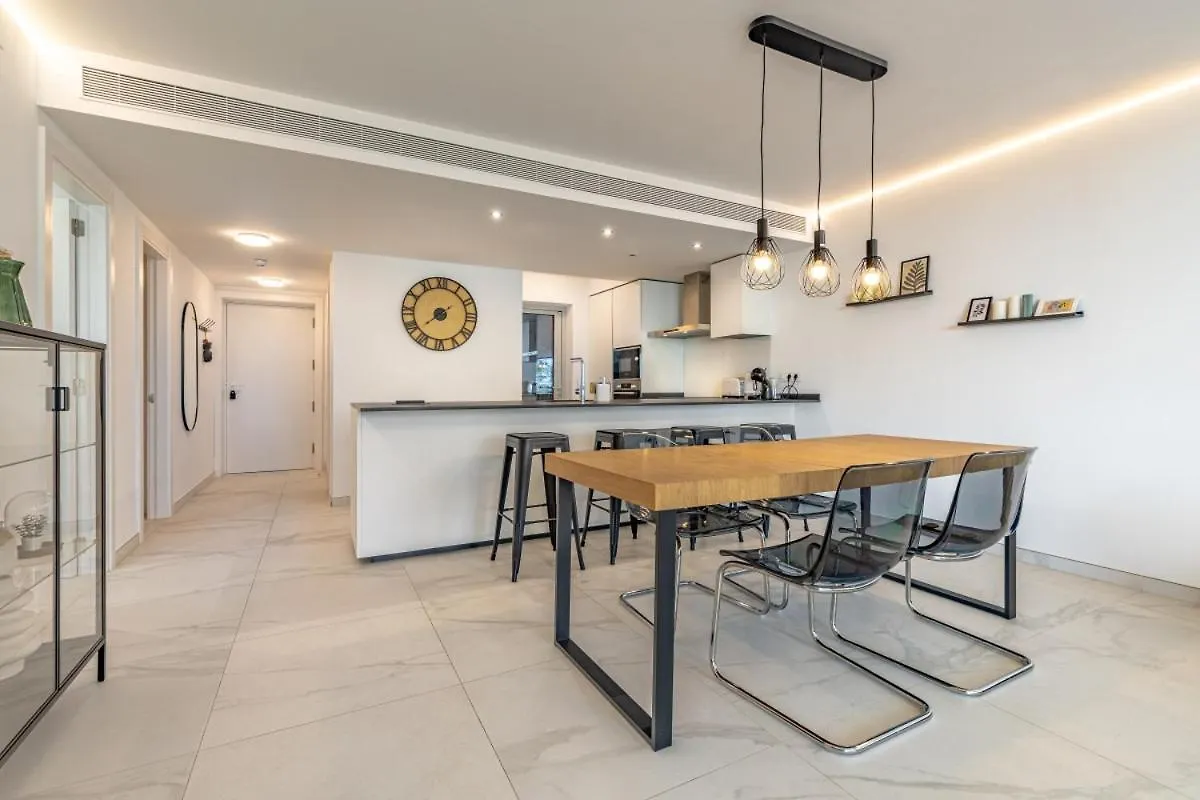 Seaview Splendor 2-Br Luxury, Huge Terrace Apartment Fuengirola Spain