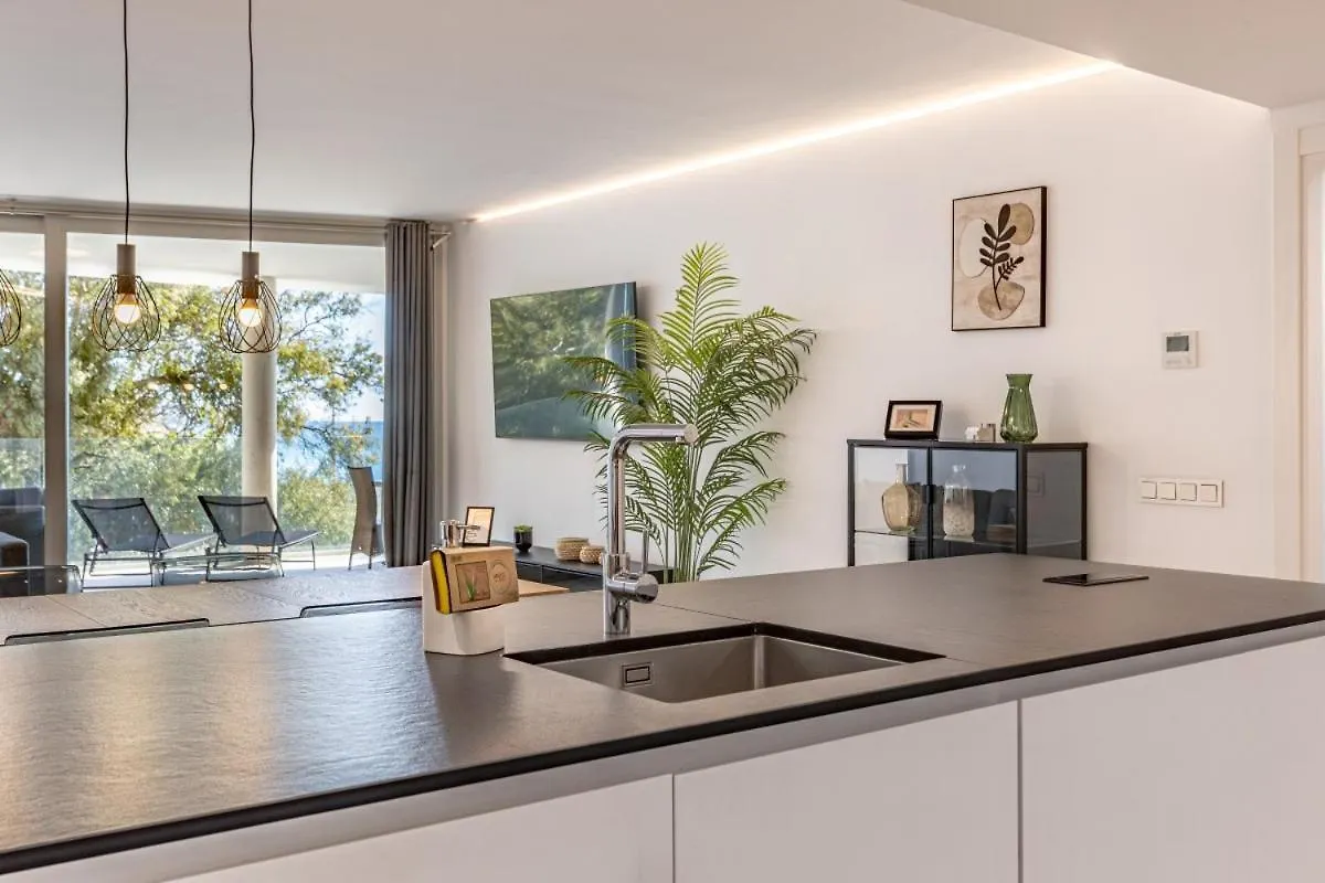 Seaview Splendor 2-Br Luxury, Huge Terrace Apartment Fuengirola 0*,  Spain